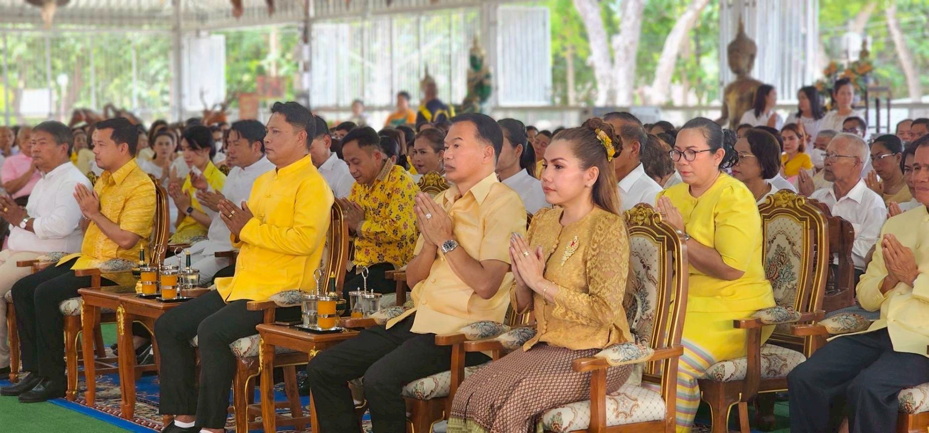 เทศบาลเมืองดอนสักจัดพิธีสมโภชและถวายเทียนพรรษา เฉลิมพระเกียรติฯ และสืบสานประเพณีอันดีงาม