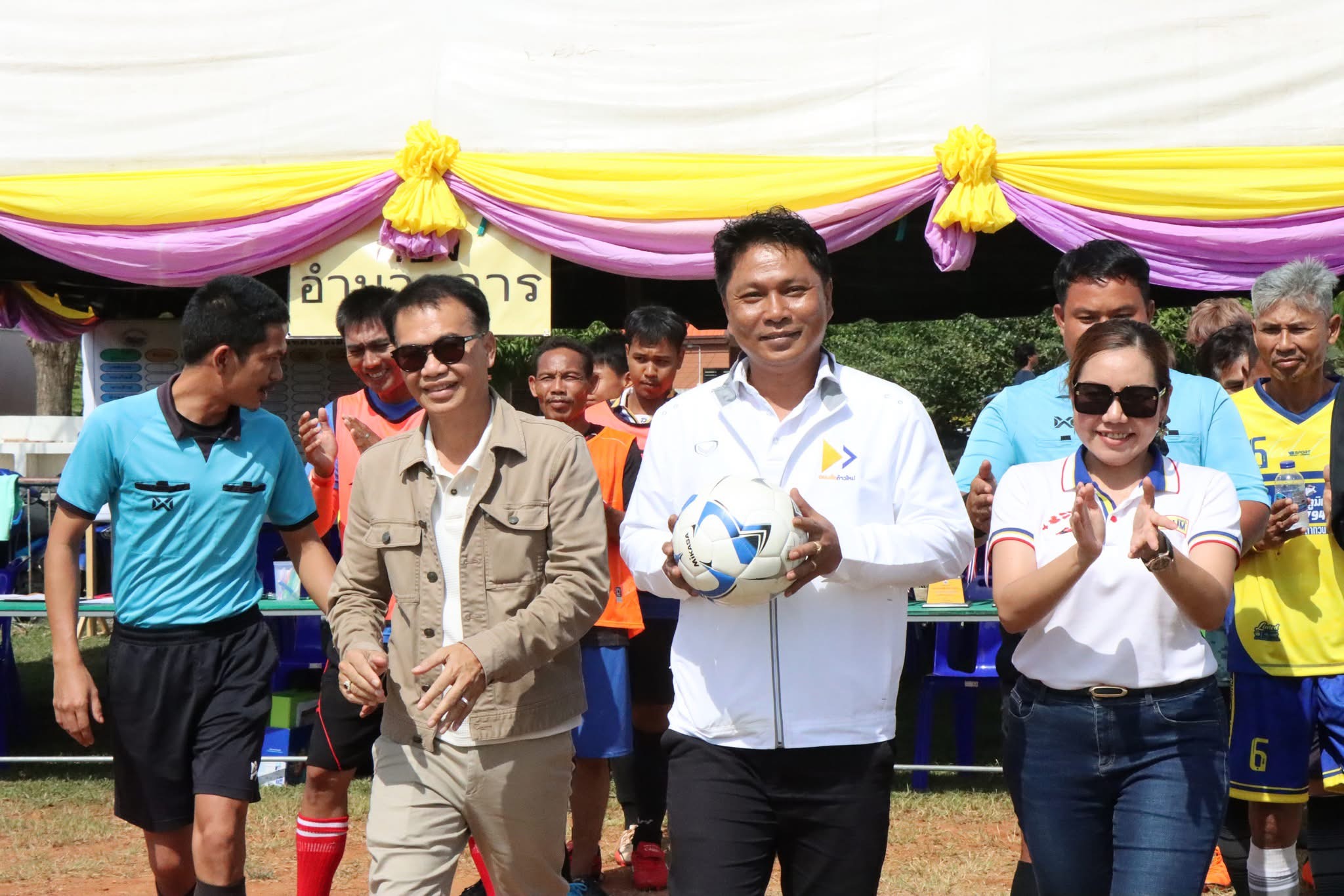 กีฬาชุมชนสัมพันธ์ เทศบาลเมืองดอนสัก ประจำปี 2568 เปิดฉาก ฟุตบอล 7 คน คู่แรก "เกาะแรต" คว้าชัยเหนือ "ชุมชนเทศบาล“