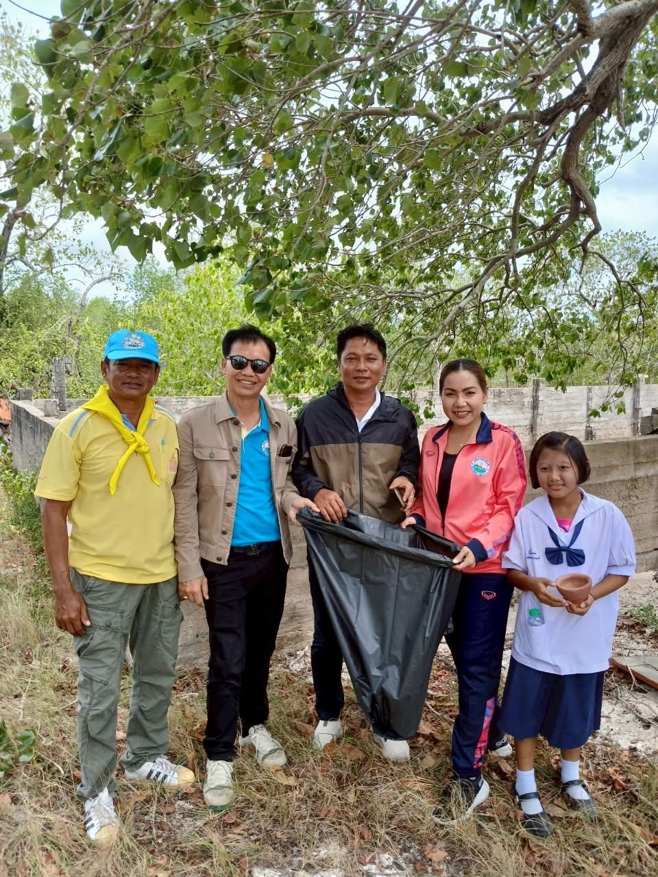ร่วมกิจกรรมจิตอาสาพัฒนา เนื่องในวันแม่แห่งชาติ