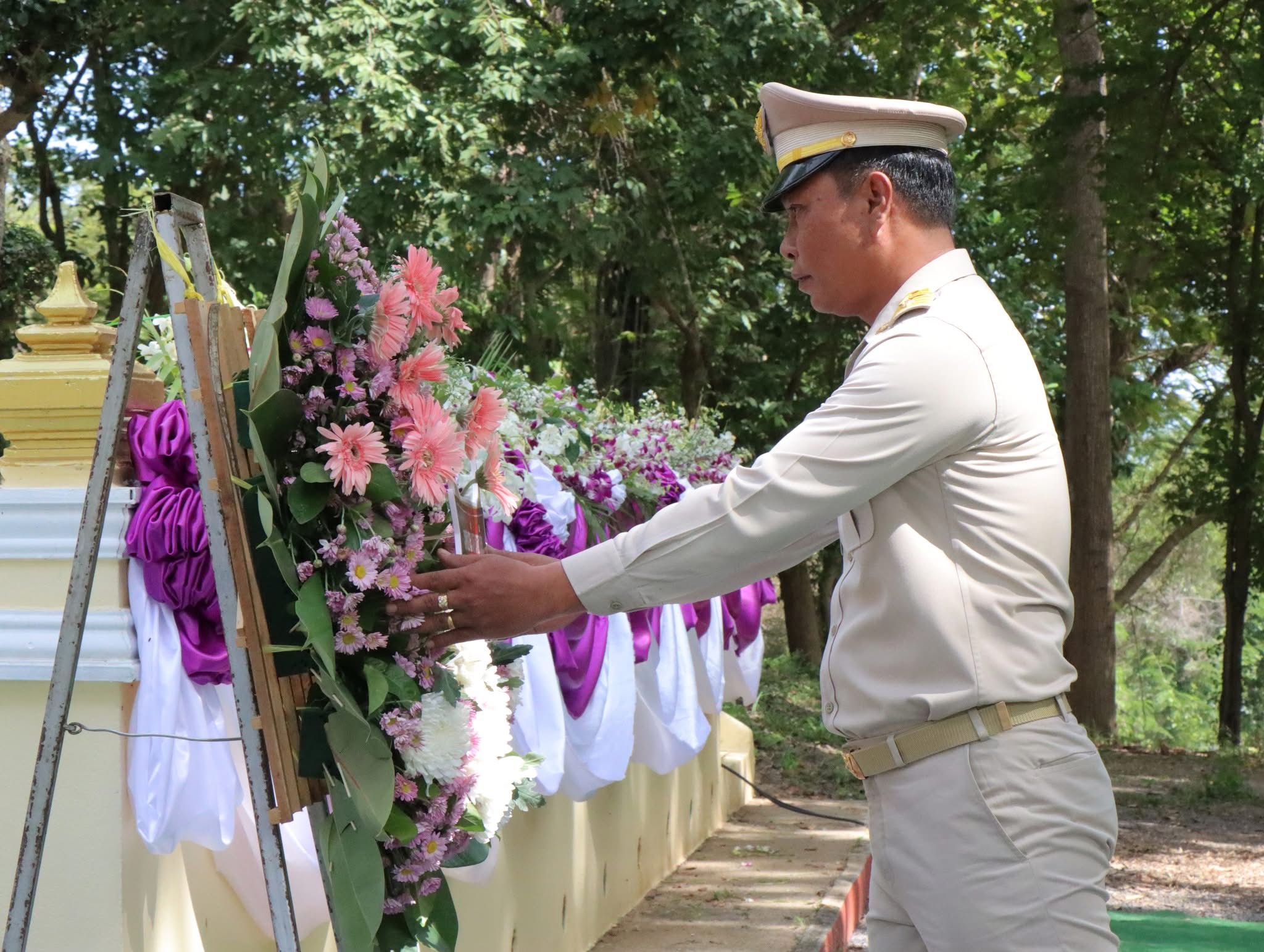#พิธีวางพวงมาลาสักการะอนุสาวรีย์พระเจ้าวรวงศ์เธอ พระองค์เจ้าวิภาวดีรังสิต และพิธีบำเพ็ญกุศลวันสารทเดือนสิบ