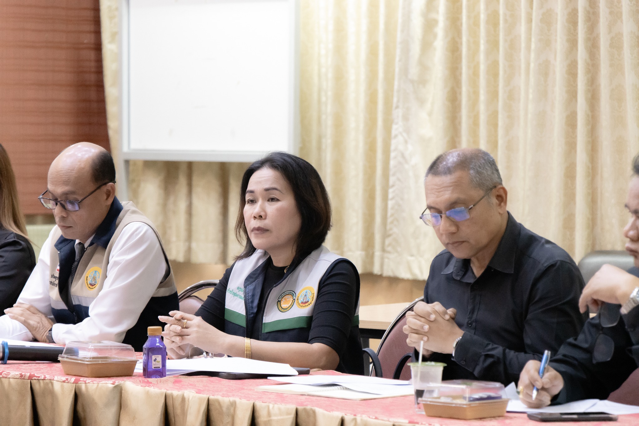 ประชุมเตรียมความพร้อม จัดงานแห่ผ้าขึ้นพระธาตุเจดีย์ วัดเขาสุวรรณประดิษฐ์ จังหวัดสุราษฎร์ธานี