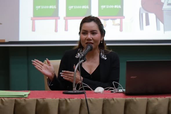 อบรมคณะกรรมการประจำที่เลือกตั้งกลาง คณะกรรมการนับคะแนนบัตรเลือกตั้ง และเจ้าหน้าที่รักษาความปลอดภัย